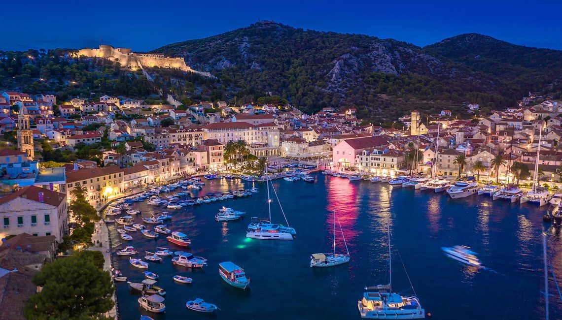 hvar 7